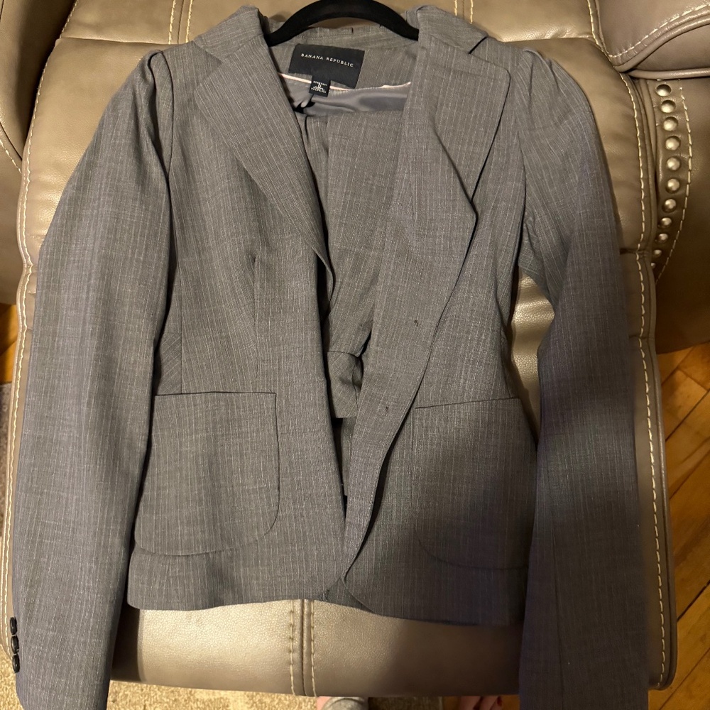 Banana Republic skirt suit